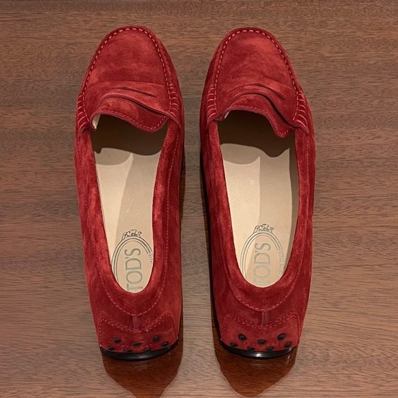 NIB Tod's Gommino Suede Loafers - Picture 9 of 15